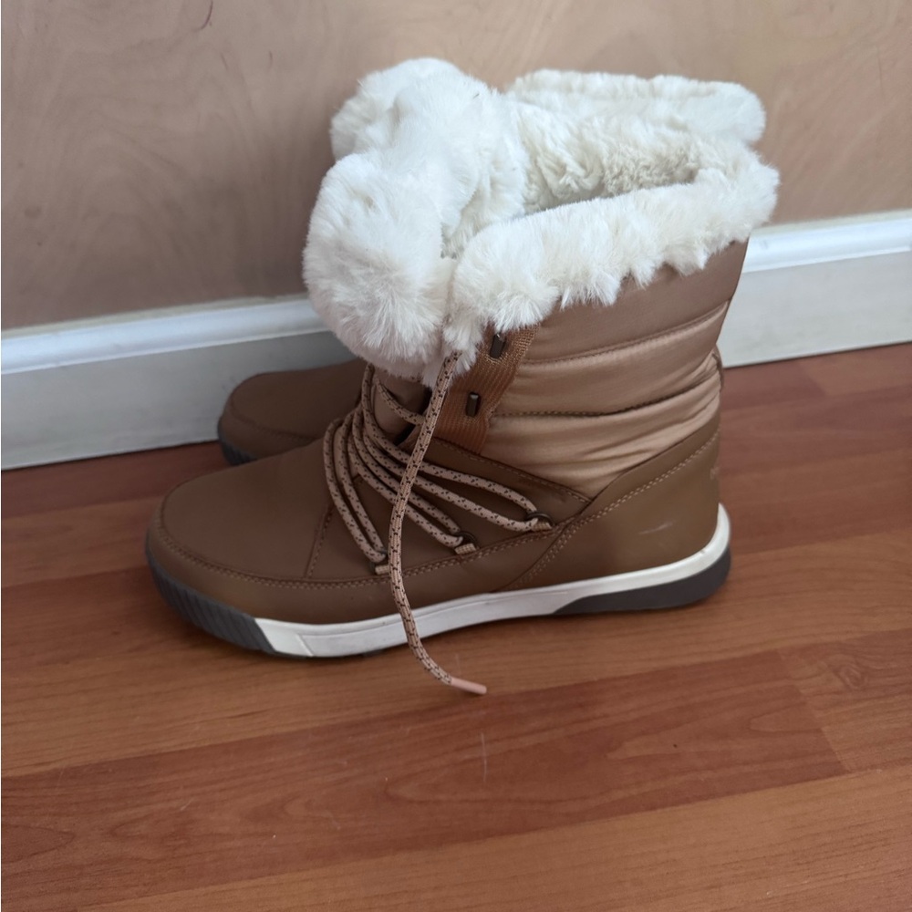 The North Face Tan Winter Boots with White Fur - Picture 3 of 5